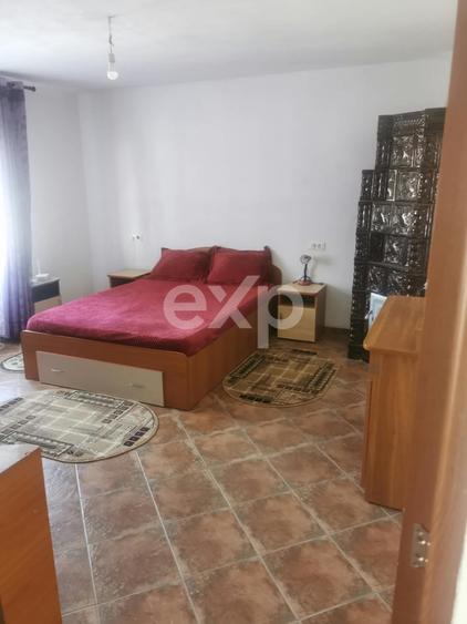 Casă individuală cu 5 camere cu Teren 700 Mp în Ungureni (Dragomirești)