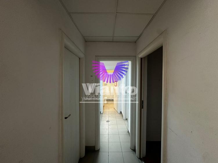 Birou, de 385 mp, în Central