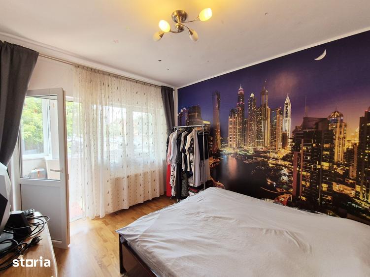 Apartament cu 4 camere decomandat în Calea Romanului