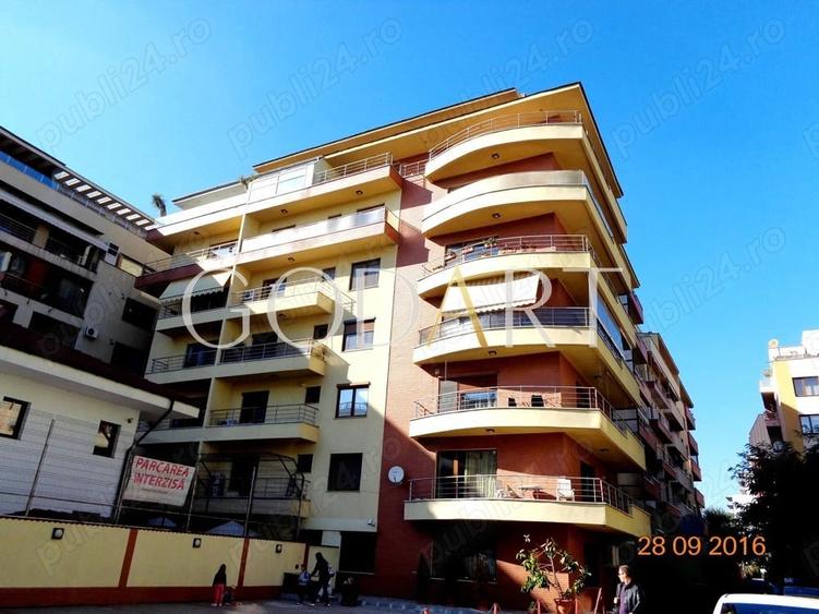 Apartament cu 3 camere decomandat, mobilat în Herăstrău