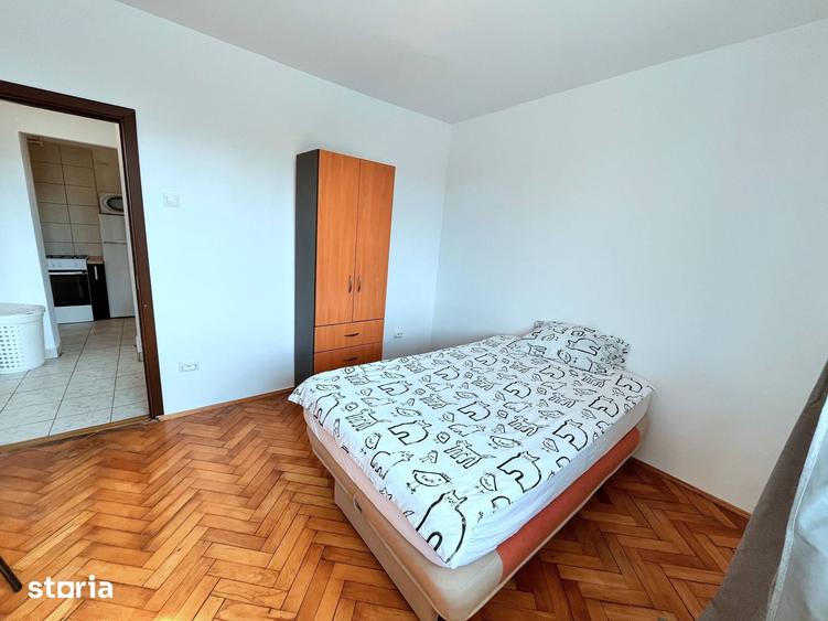 Apartament cu 3 camere decomandat în Gruia