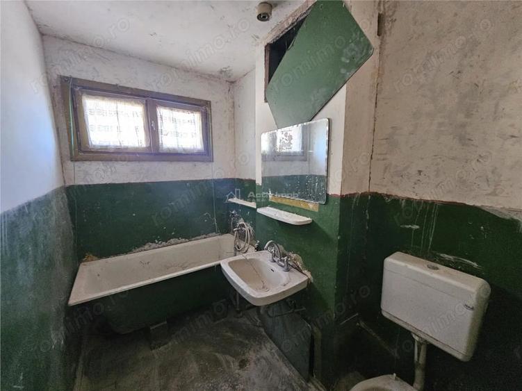 Apartament cu 2 camere semidecomandat în Micro I