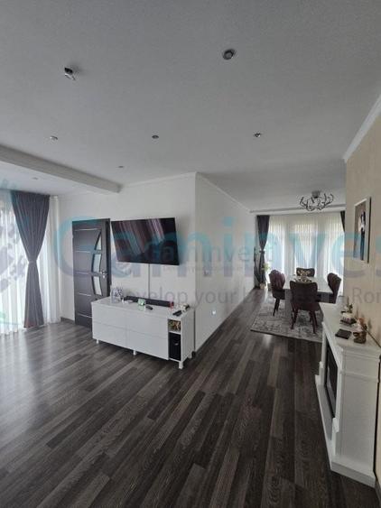Casă individuală cu 4 camere cu Canalizare în Sântandrei