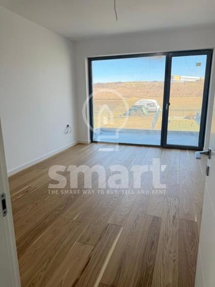 Duplex cu 4 camere semidecomandat cu Garaj în Borhanci