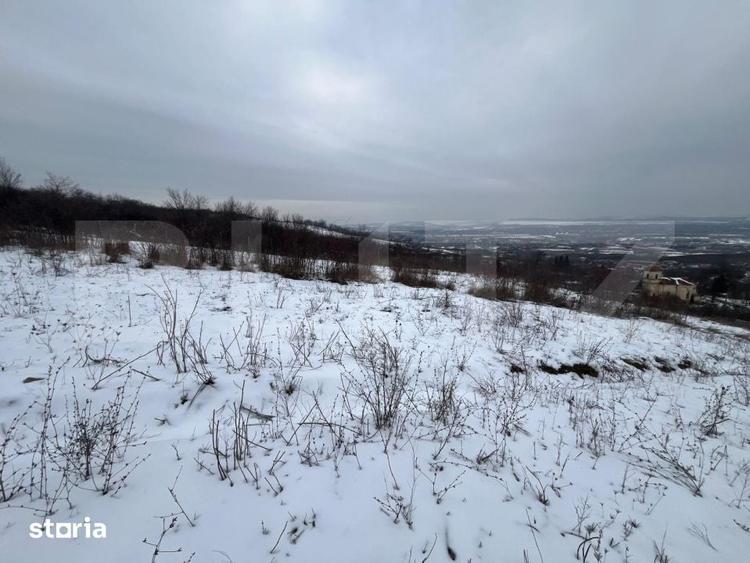 Teren de 1240 mp, în Tomești