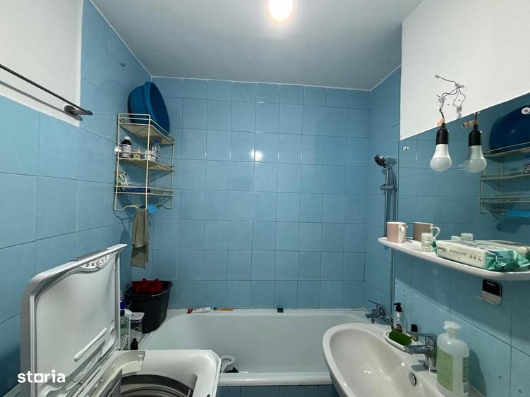 Apartament cu 2 camere decomandat în Tractorul