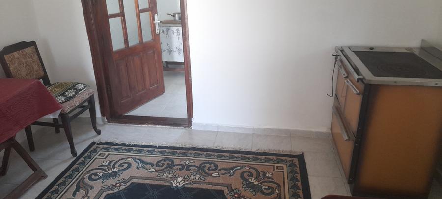 Casă individuală cu 2 camere cu Canalizare în Perșinari