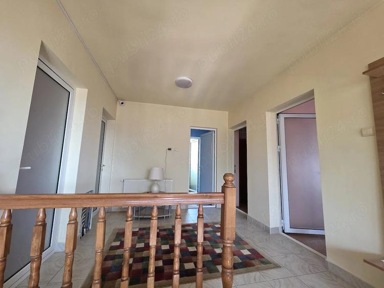 Casă cu 7 camere cu Teren 3000 Mp în Nicorești