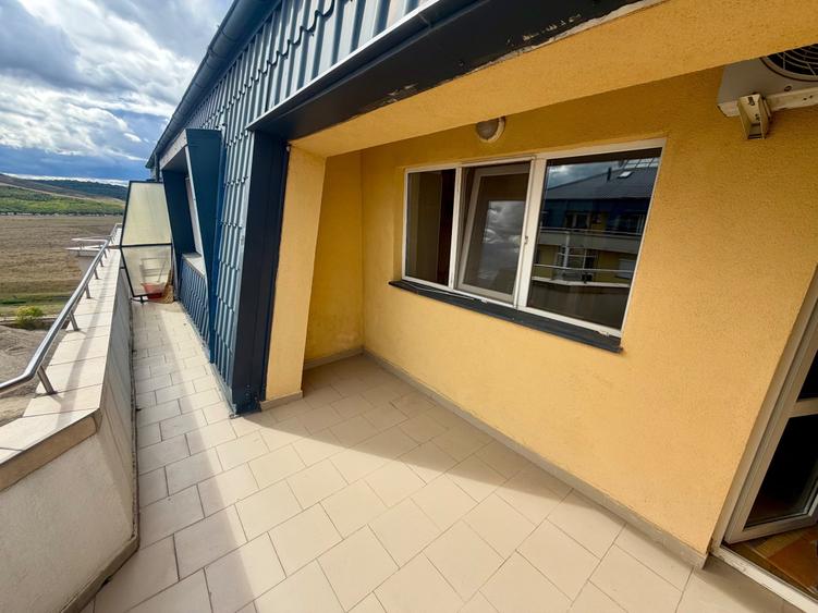 Apartament cu 2 camere decomandat în Canta