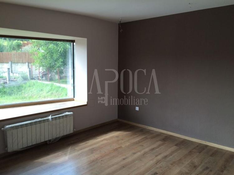 Casă individuală cu 7 camere cu Canalizare în Mănăștur