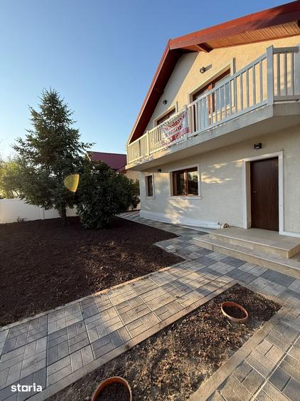 Casă cu 4 camere cu Teren 600 Mp în Glina