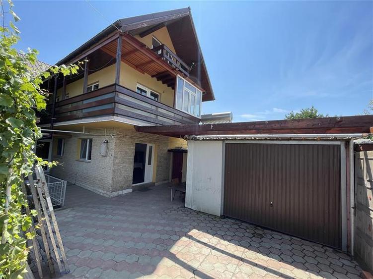 Casă individuală cu 10 camere cu Canalizare în Dallas