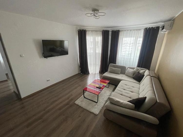Apartament cu 3 camere decomandat în Faleză