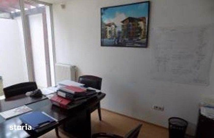 Spațiu comercial, de 310 mp, în Central