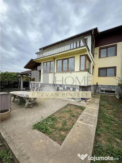 Casă cu 11 camere cu Teren 1915 Mp în Păulești