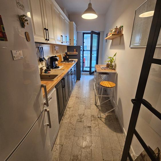 Apartament cu 3 camere decomandat în Mihai Bravu