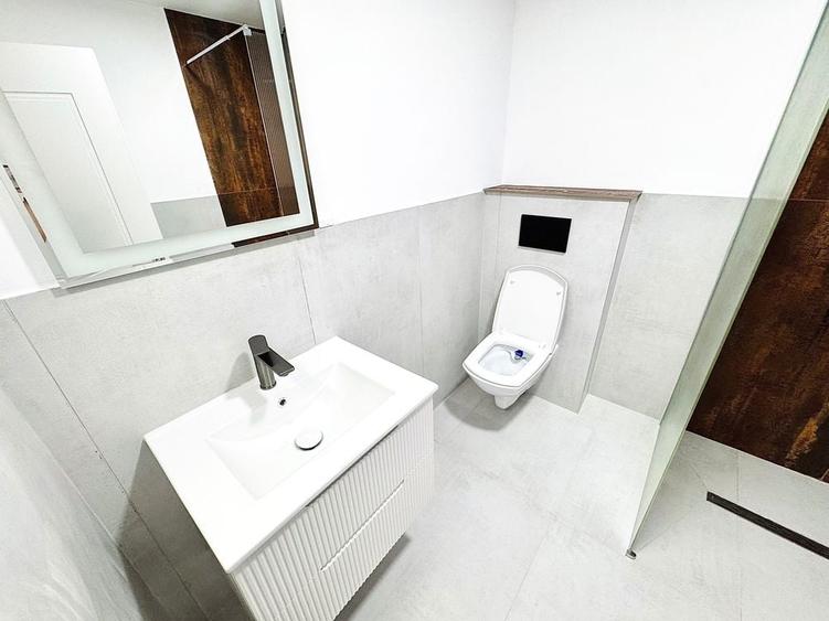 Apartament cu 2 camere semidecomandat în Central