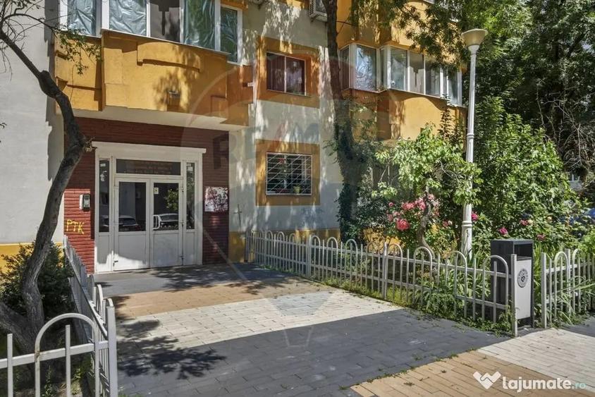 Apartament cu 4 camere decomandat în Sebastian