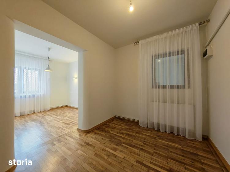 Apartament cu 3 camere, mobilat în Victoriei