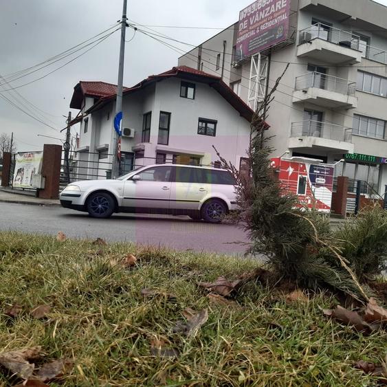 Casă cu 6 camere cu Teren 270 Mp în Cățelu