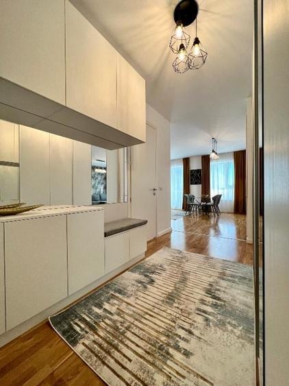 Apartament cu 3 camere semidecomandat în Domenii