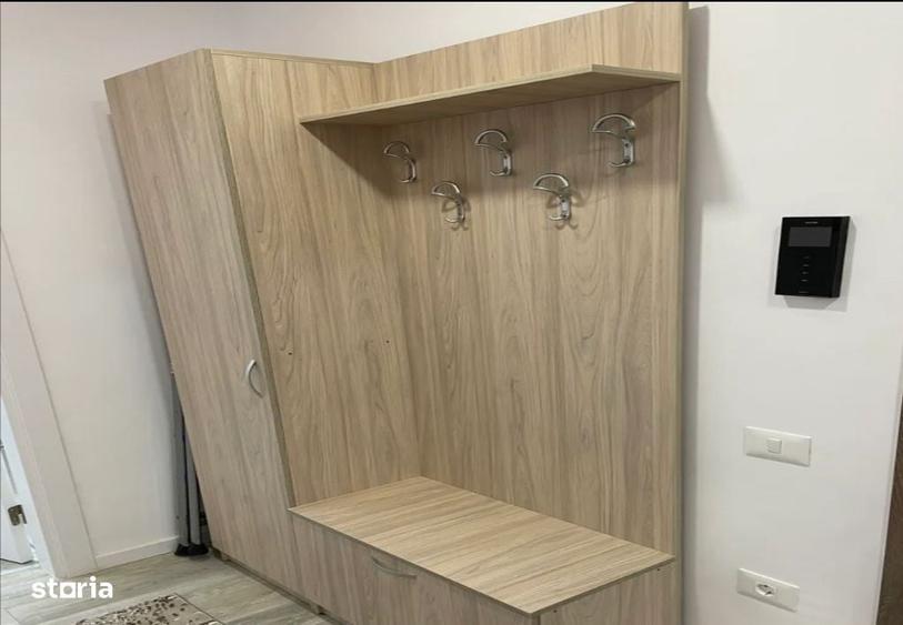 Garsonieră în Titan