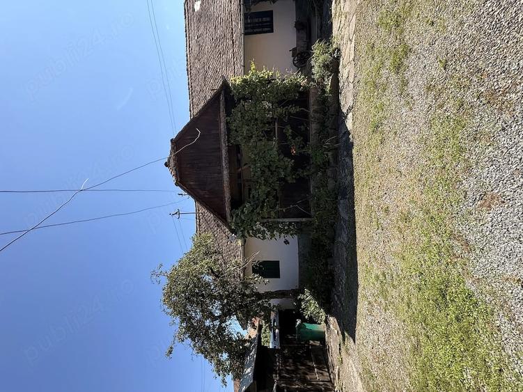 Casă cu 3 camere cu Teren 1500 Mp în Livezeni
