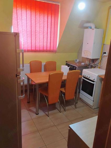 Garsonieră decomandată în Girocului