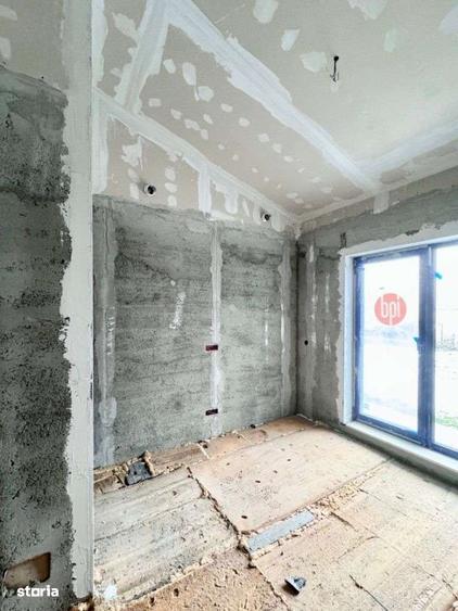 Casă cu 3 camere în Boroaia