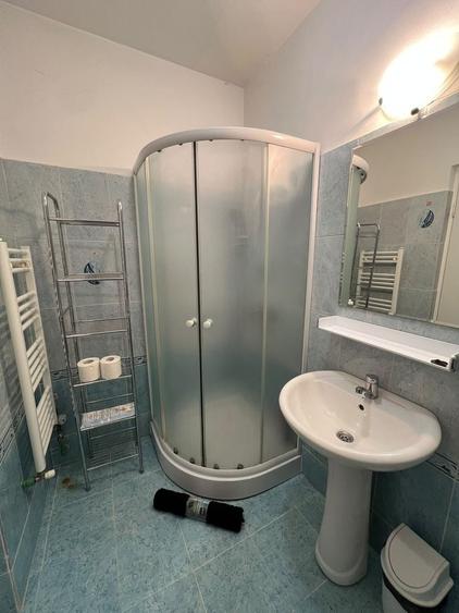 Apartament de inchiriat-2 camere,cu bai proprii,centrul orasului - 9