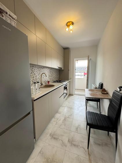 VANZARE GARSONIERA DECOMANDATA CU BALCON IN BLOC FINALIAT-COMISION 0% - 16