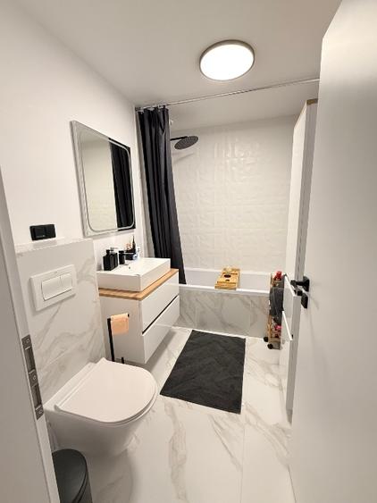 Apartament cu 3 camere decomandat, mobilat în Florești