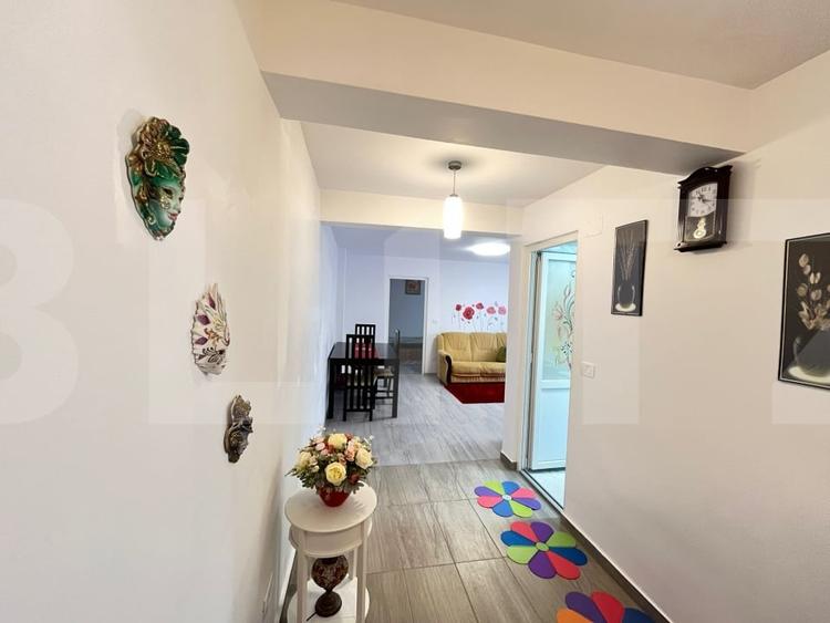 Apartament cu 2 camere semidecomandat, mobilat în Exterior Vest
