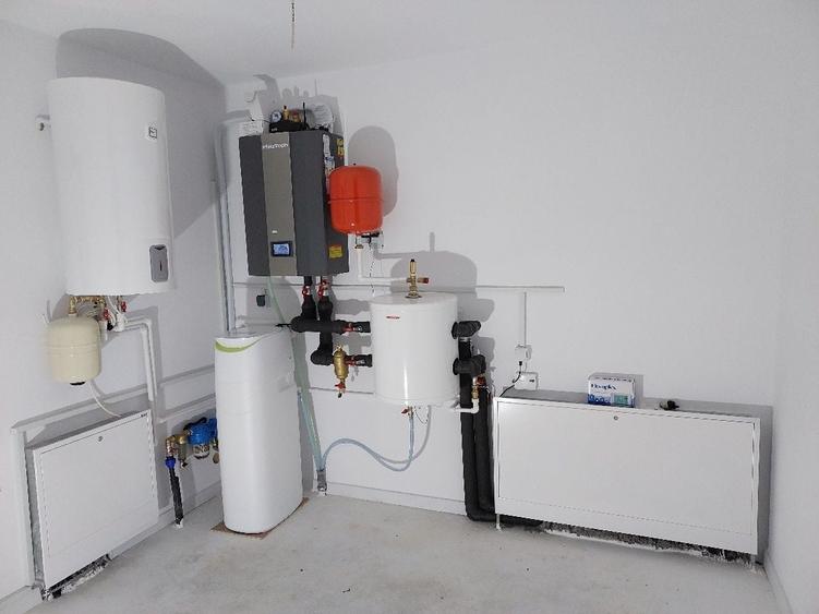 Casă cu 4 camere în Malu Mare
