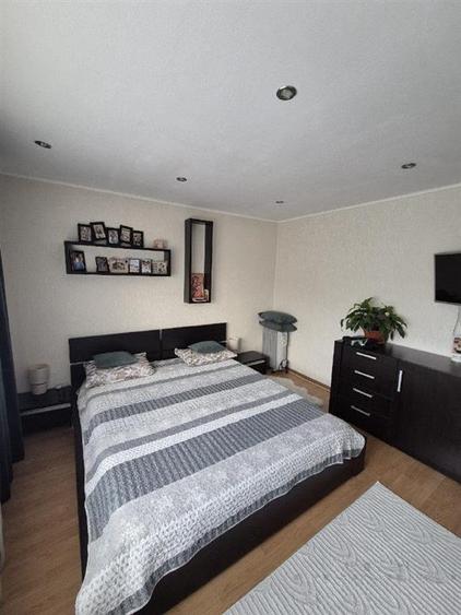 Apartament cu 2 camere decomandat, mobilat în Bucovina