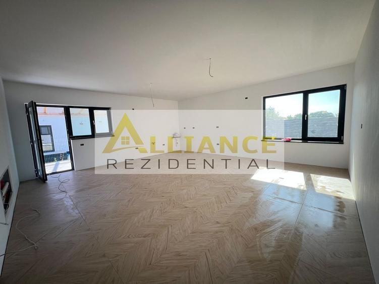 Casă individuală cu 4 camere cu Canalizare în Berceni