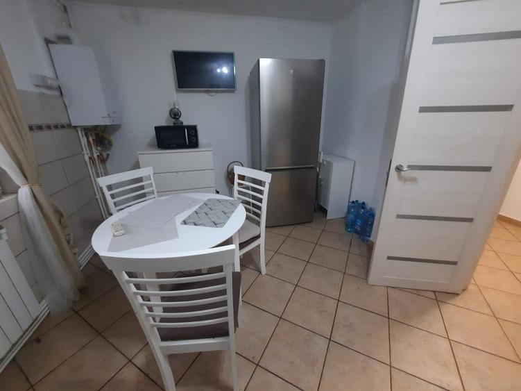 Apartament cu 2 camere decomandat în 13 Septembrie