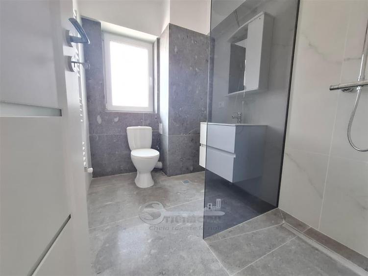 Apartament cu 3 camere decomandat în Galata