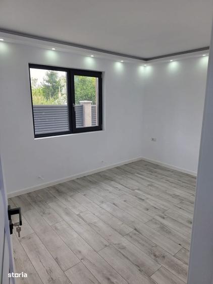 Casă cu 4 camere în Trifești
