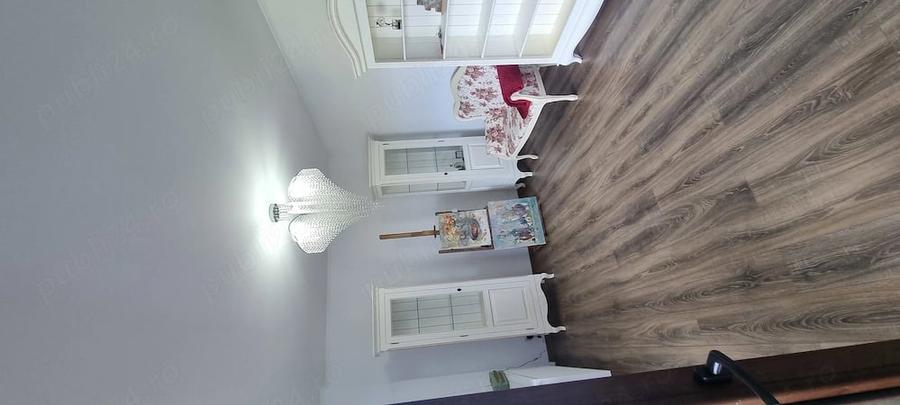 Apartament cu 2 camere decomandat în Europa
