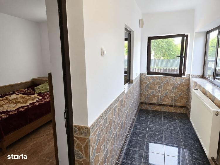 Casă cu 4 camere în Golești