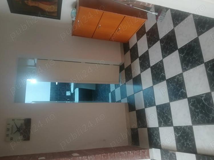 Apartament cu 2 camere decomandat în Stănești