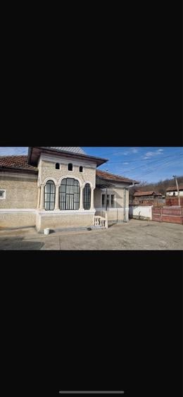 Casă cu 4 camere în Galicea