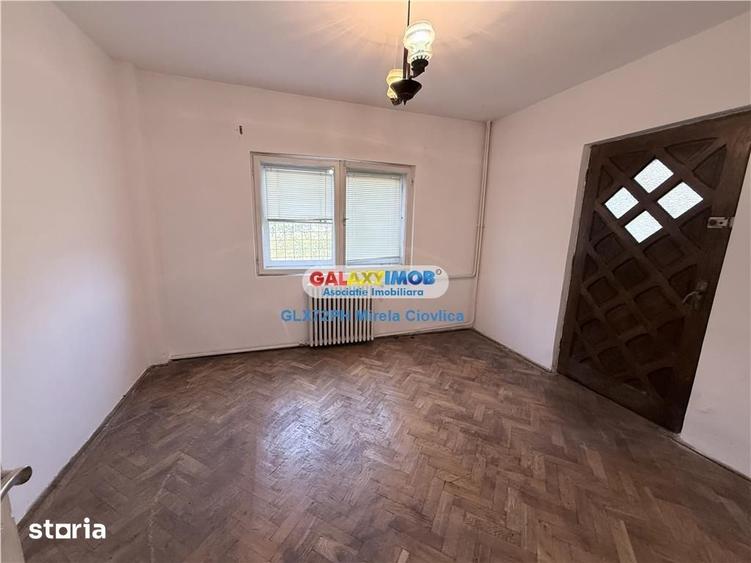 Casă cu 5 camere cu Teren 449 Mp în Central