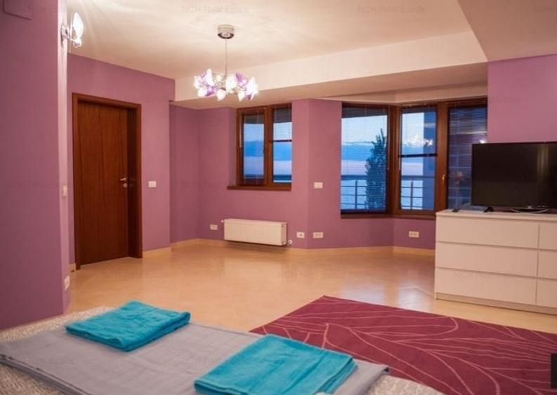 Apartament cu 4 camere decomandat, mobilat în Central