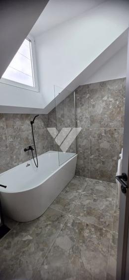 Apartament cu 3 camere decomandat, mobilat în Turnișor