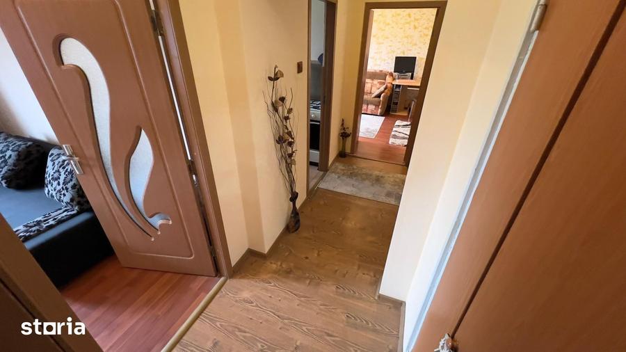 Apartament cu 2 camere decomandat în Petros