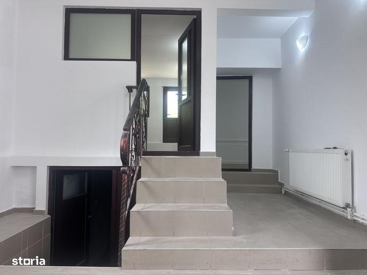 Casă cu 4 camere cu Teren 1532 Mp în Gura Vadului
