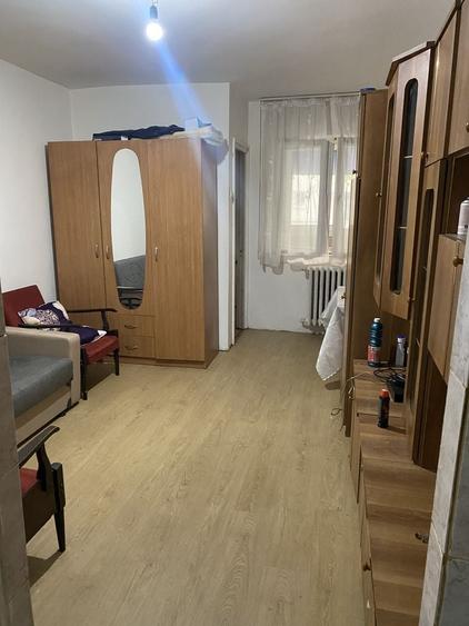 Garsonieră decomandată în Zimbru