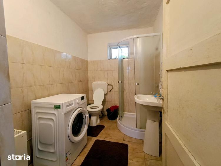 Casă cu 3 camere cu Teren 686 Mp în Central